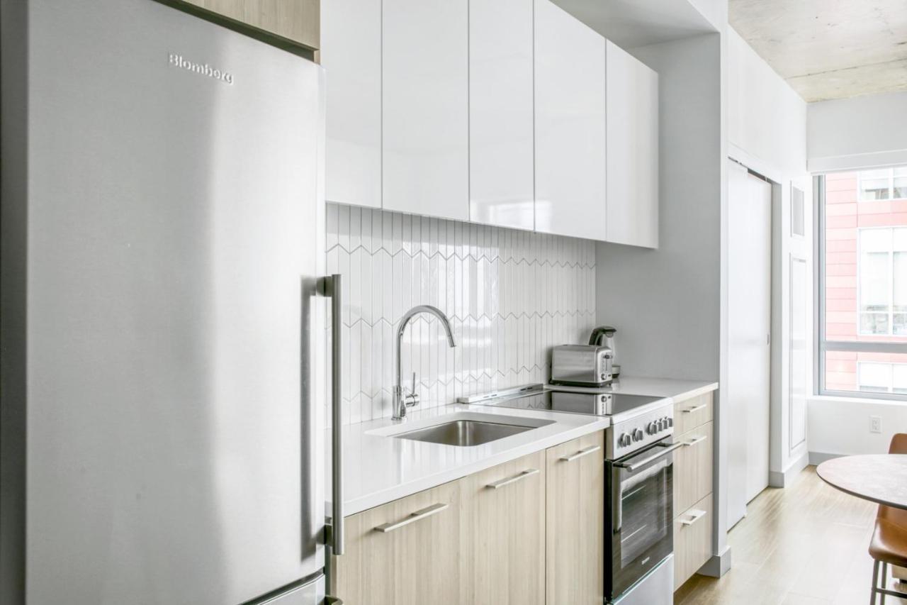 Kendall Sq W Wd Gym Concierge Nr Mit Bos-647 *